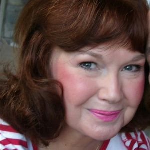 Meet your Posher, Lynne